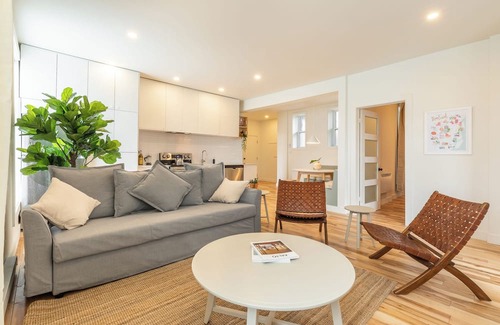 Hochelaga-Maisonneuve Appartement | HOMA-Comfort&Style-2BR-Spacious-Natural Light-FeelHome-A/C-SelfCheckIn-Metro