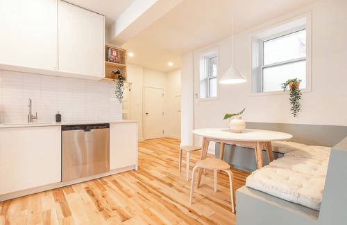 Hochelaga-Maisonneuve Appartement | HOMA-Comfort&Style-2BR-Spacious-Natural Light-FeelHome-A/C-SelfCheckIn-Metro
