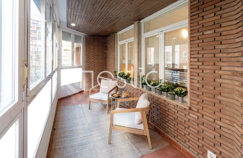 Trafalgar Appartement | CLARAVAL: Apartment + Office Room in Chamberí