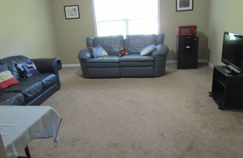 Clarkdale Maison | Charming 1-bedroom space with livingroom WiFi and AC in fabulous Douglasville