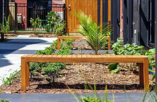 Henderson Maison | Conveniently Located 2BR Townhouse in West AKL