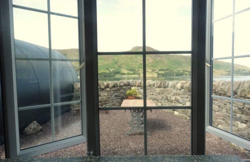 Garve Cabine | Luxury pods with a stunning loch view and access