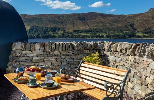 Garve Cabine | Family Luxury pod - stunning loch view and access