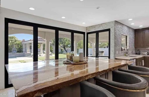 Ahwatukee Foothills Maison | Ultimate Luxury Villa w/ Pool, Jacuzzi & Views