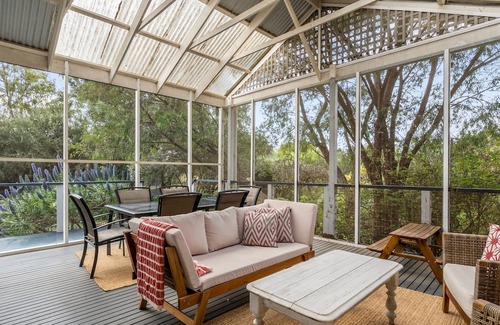 St Leonards Maison | Seaside Sanctuary - Beautiful family home located right next to the beach.