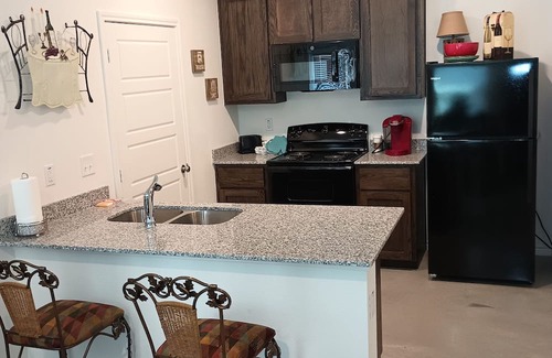 Copperas Cove Maison | Welcome to our spacious and inviting 3-bedroom rental, in Central Texas