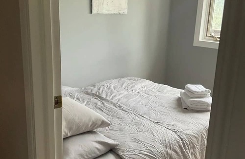 North Okanagan Cabine | The Mansard suite two-bedroom plus den