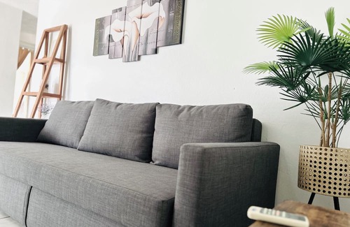 Bayamon Maison | Studio21-B Centric & Comfort House
