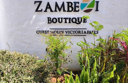 Victoria Falls Maison | Zambezi Boutique Lodge Suite 1 with FREE 4x4 Tour by Savannah Adventures