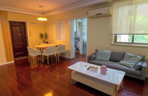 Hongqiao Maison | Modern Luxury Apartment near Metro Line 9 Caoyangjing, Smart Features!