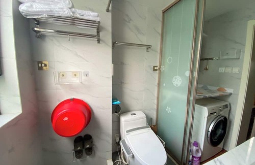 Hongqiao Maison | Modern Luxury Apartment near Metro Line 9 Caoyangjing, Smart Features!