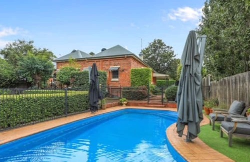 East Tamworth Maison | Charming 4-Bedroom Property with Pool in Tamworth