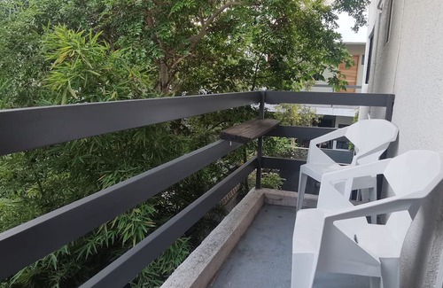 Guadalajara Appartement | Colonia Americana: Don Glolini Apartment (Aire/C, Pool, Gardens)