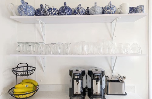 Cocking Cottage | Moonlight House - sleeps 8 guests in 4 bedrooms