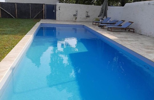 Chambourg-sur-Indre Maison | STAG AND SWAN SET FOR 12