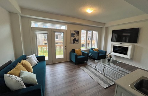 Watertown Appartement | Stunning, BRAND NEW 4BDR Home in Waterdown