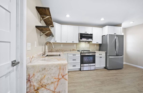 Elkton Maison | Secluded Barndominium Retreat. Minutes from Fair Hill International. 10min UD