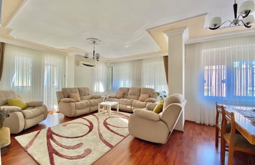 Konyaalti Appartement | Elegant, Spacious Pvt Room, Near Konyaaltı Beach with Sunset Views