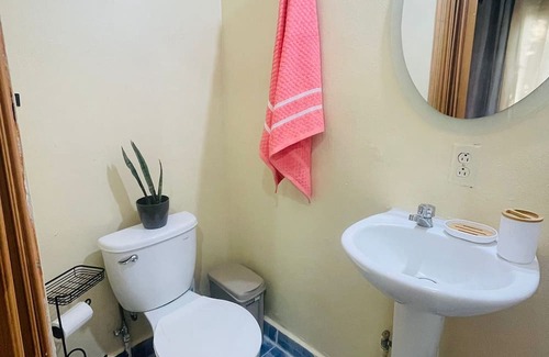 El Sunzal Maison | This Charming Cabin is pet friendly with Wi-Fi and A/C at Sunzal Beach