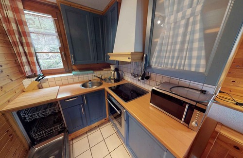 Blatten bei Naters Chalet De Ski | Chalet with balcony and heating