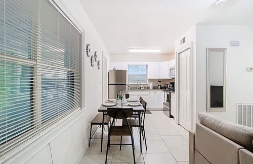Lake Mann Estates Maison | 2BR Retreat: Close to Attractions & Free Parking!