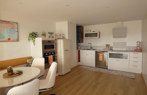 Bilieu Appartement | LAC CASA 60 - gîte with beach and terrace overlooking the lake