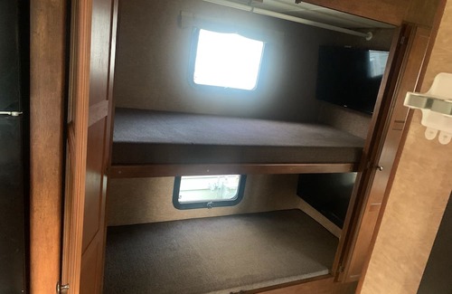 Woodbine Maison | Camper/RV in Woodbine, NJ