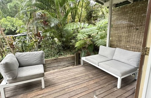 Currumbin Valley Cabine | Cabin the Near the Sea