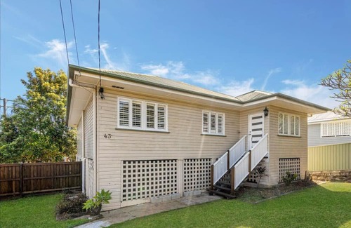 Holland Park West Maison | 4BDR 2BTH Home Holland Park
