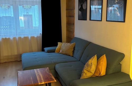 Bichlbach Appartement | This spacious vacation home is perfect for large families, groups of friends