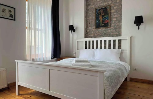 Sisli Hôtel | 2Br, 2Ba, 1st Floor of Historical Building ,Galata