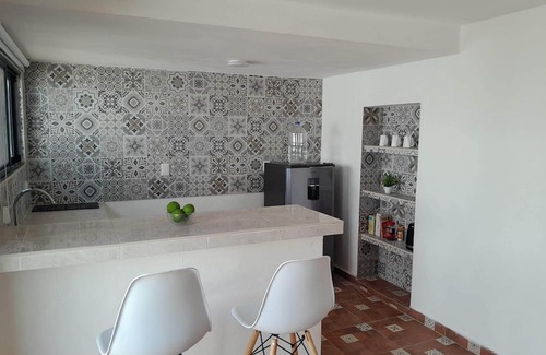 Merida Municipality Maison | Contemporary Home & Tiny Home w/pool. 15-minute walk to Merida, Centro