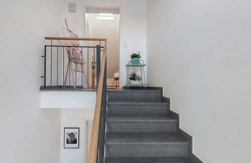 Bad Soden am Taunus Appartement | Apartment 'Taunus-Zimmer Skyline-Blick' with Wi-Fi