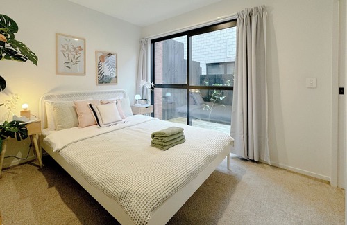 Mount Wellington Lit Et Petit-Déjeuner | One-Bedroom En Suite in Sylvia Park