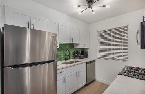 Tempe Appartement | Recently renovated apartment is just a 5-minute walk to Arizona State University's main campus