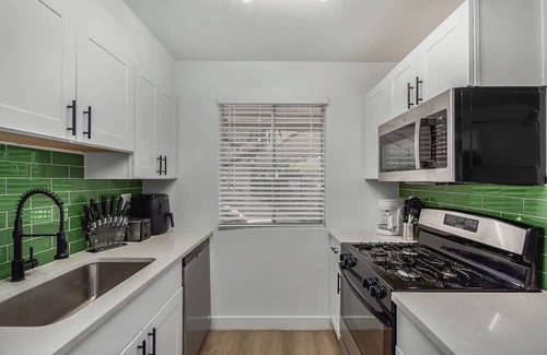 Tempe Appartement | Recently renovated apartment is just a 5-minute walk to Arizona State University's main campus