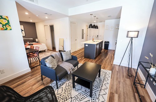 Brewerytown Appartement | Imagine a stylish escape in Glenwood, the epitome of urban luxury