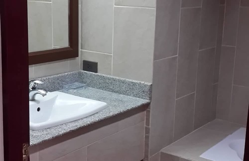 Makkasan Copropriété | Chic 2-bedroom condo with WiFi, AC in brilliant Krung Thep Maha Nakhon