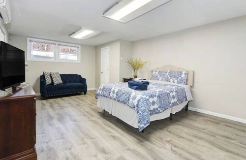 Egg Harbor Township Maison | Suburban Retreat for 16!