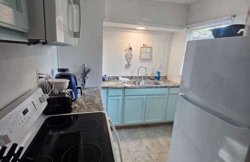 Marceline Maison | Charming 2-bedroom house with AC, WiFi in marvelous Marceline