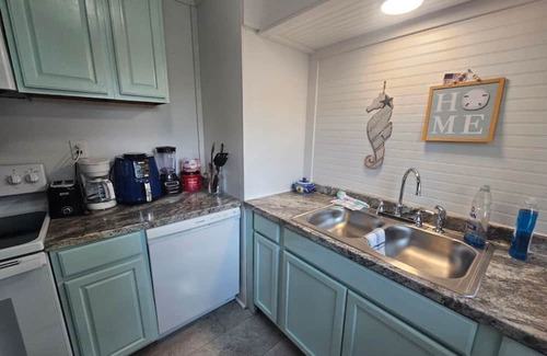 Marceline Maison | Charming 2-bedroom house with AC, WiFi in marvelous Marceline