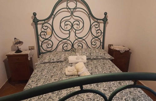 Sant Ippolito Appartement | Apartment 'Girasole' with Shared Pool, Private Garden and Wi-Fi