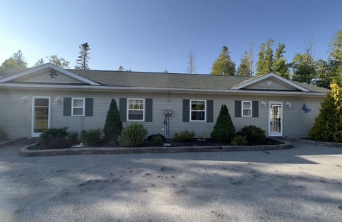 Saint John Maison | Douglas Lake Paradise