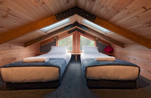 South Bruny Maison | Cloudy Creek Cottage ~float in serenity!