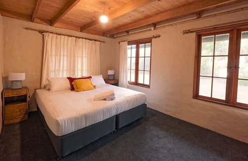 South Bruny Maison | Cloudy Creek Cottage ~float in serenity!