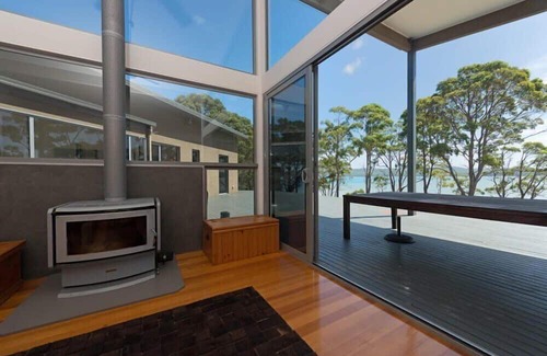 South Bruny Maison | Cloudy Bay Lagoon Estate ~ Architecturally designed home