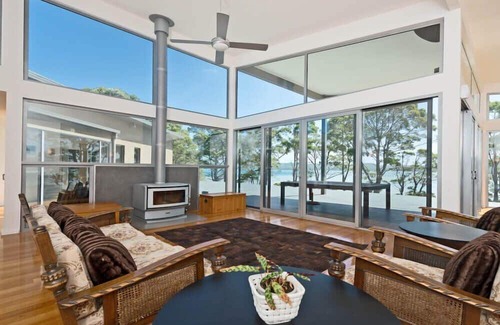 South Bruny Maison | Cloudy Bay Lagoon Estate ~ Architecturally designed home