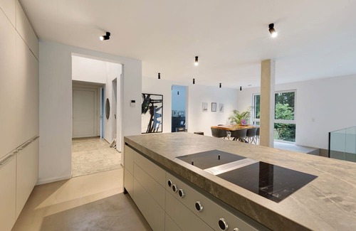 Heiligenhaus Maison | Holiday Home 'In Heiligenhaus Nähe Düsseldorf' with Shared Terrace, Wi-Fi and Air Conditioning