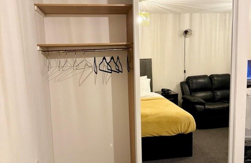 Seisdon Appartement | Luxury Studio Apartment Birmingham