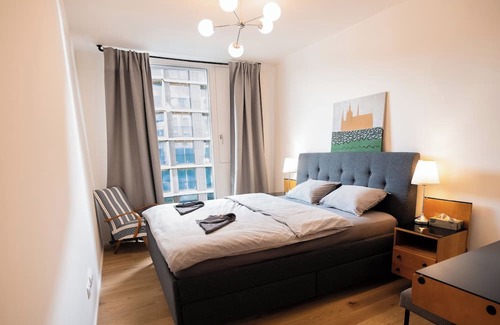 Smichov Appartement | Newly built apartment with 3 ŕooms and parking.